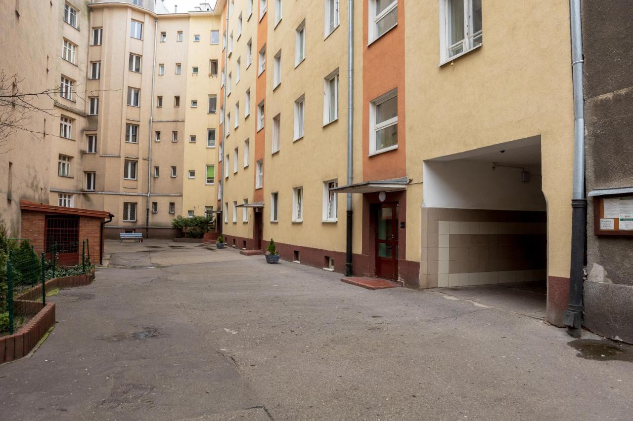 ורשה Grojecka Stara Ochota Apartment מראה חיצוני תמונה